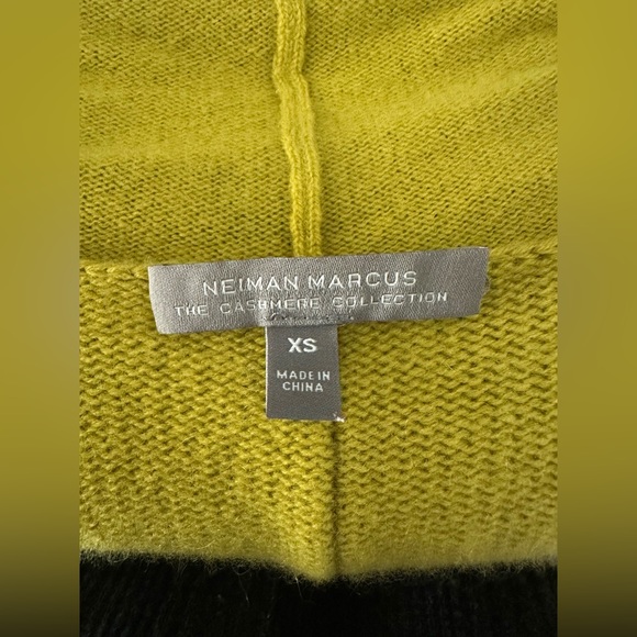 Neiman Marcus Sleeveless Draped Cashmere Vest Size XS - Picture 4 of 5